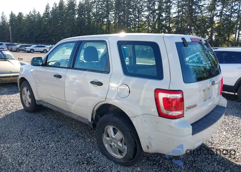 2009 Ford Escape Xls/Xls Manual из США, поврежденный, VIN 1FMCU02749KB31375